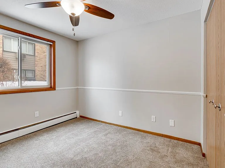 Moore Lake Apartments — Photo 39