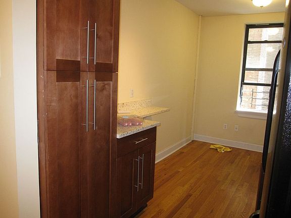 4th image of 570 W 204th St APT 4M