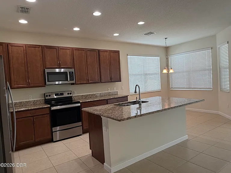 229 Sand Bar Ln — Photo 2