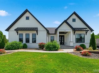 100 Chapel Grove Ct, Wentzville, MO 63385