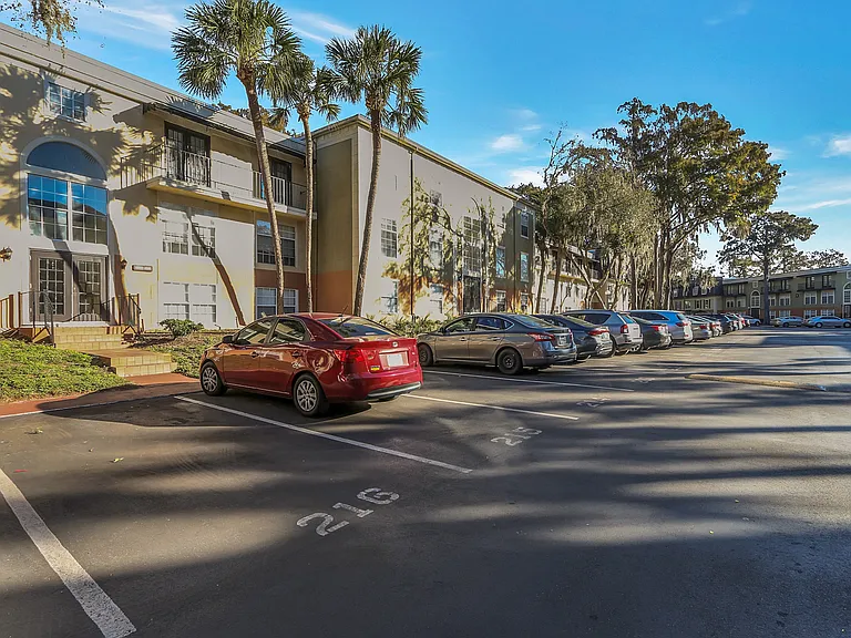 4017 Versailles Dr #4017F — Photo 3