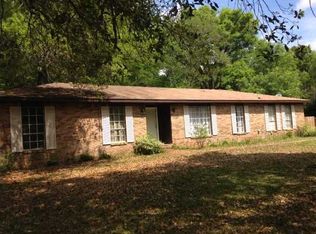 7010 Lee Cir W, Irvington, AL 36544