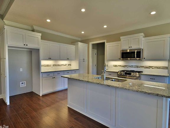 4th image of 1910 Mulberry Dr