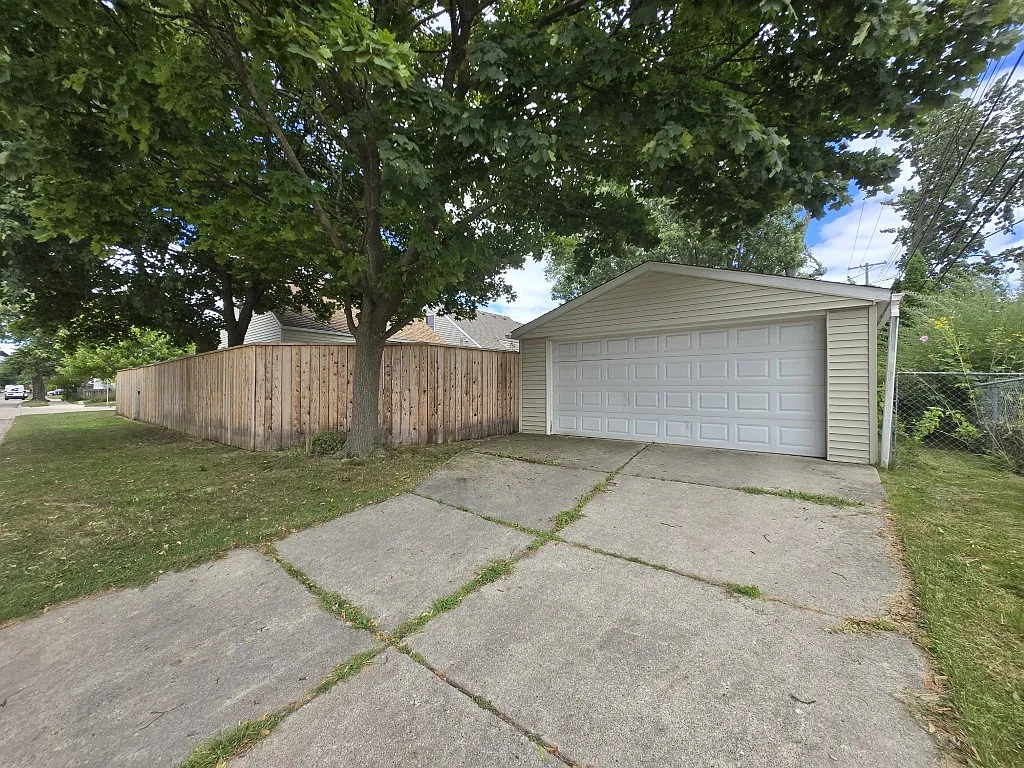 1489 West Boulevard - 1 — Photo 4