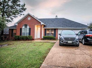 704 Oak Lawn Ln, Ridgeland, MS 39157