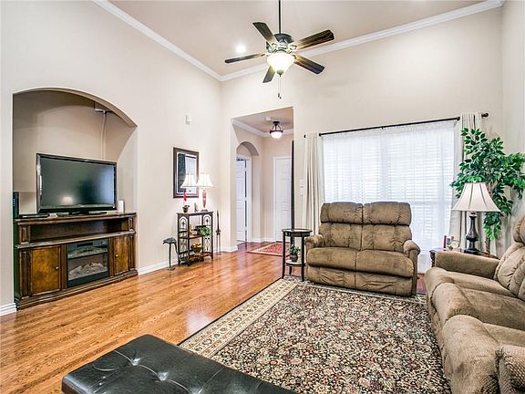 5th image of 5888 Fairview Pkwy