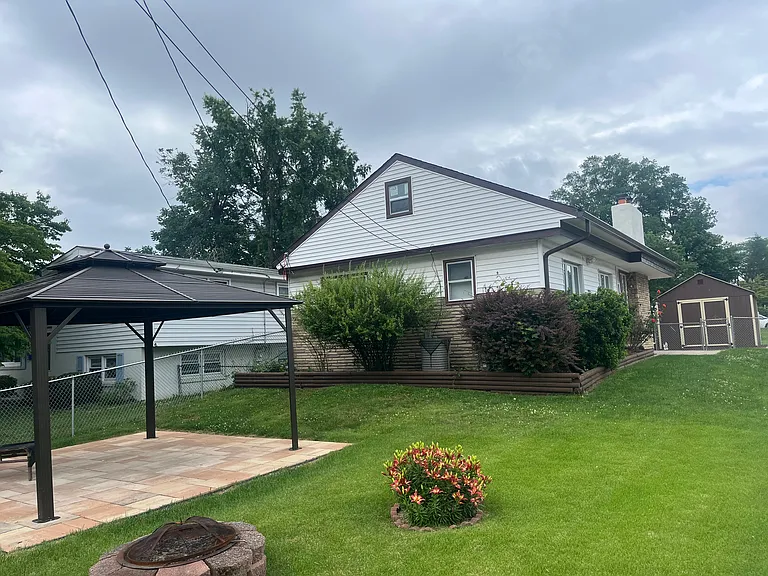 2801 Green St — Photo 1