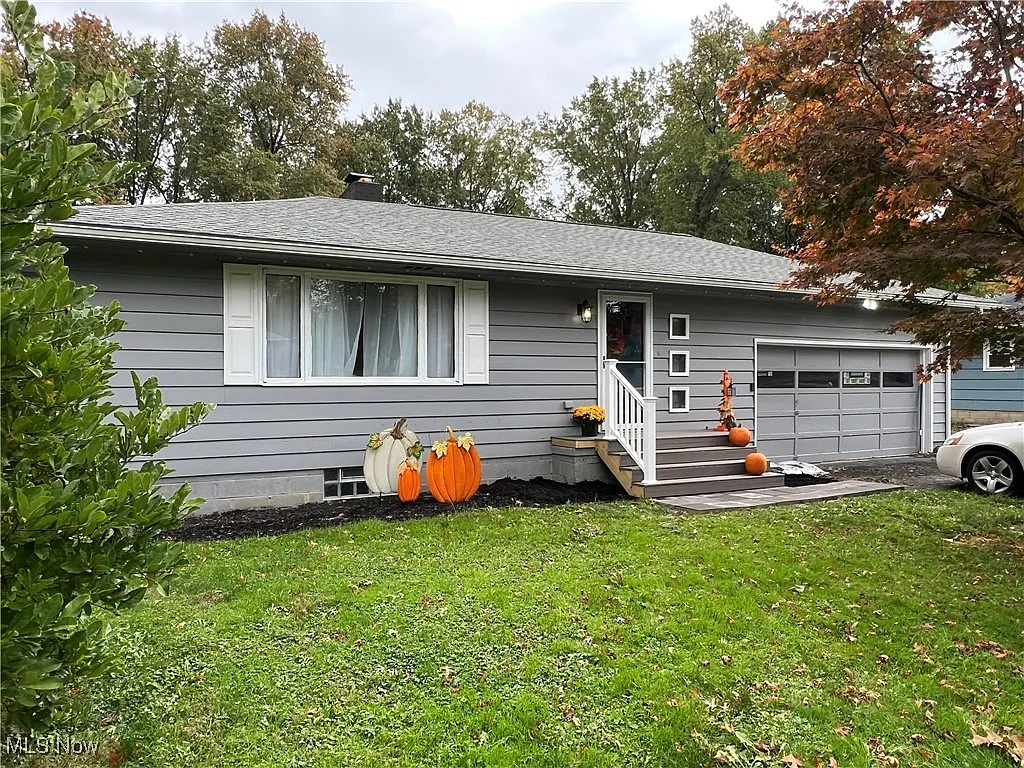 1191 Westover Dr SE photo 1