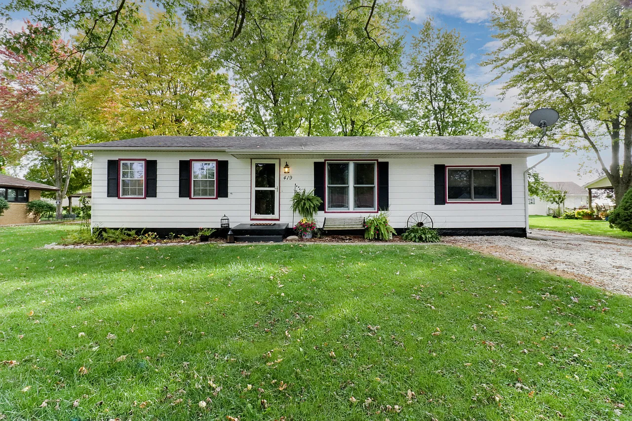 419 W Charles St photo 1