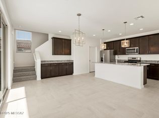 744 W Calle Cubeta, Sahuarita, AZ 85629