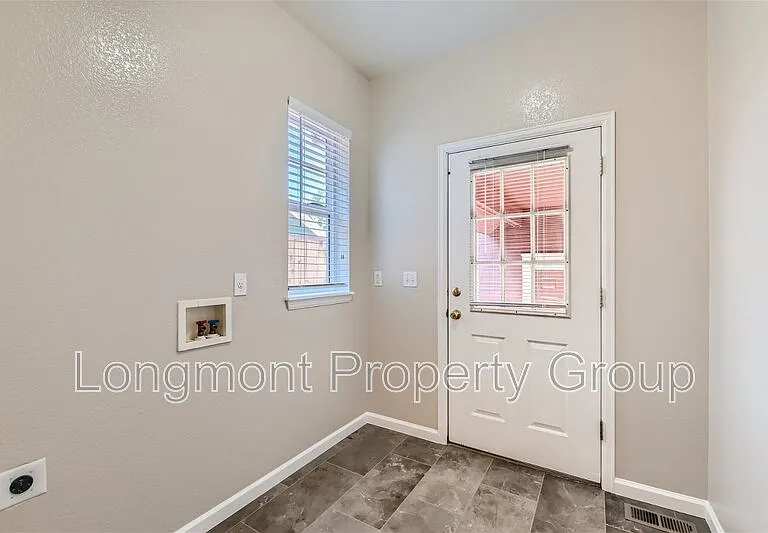 5138 Mount Street Vrain Ave — Photo 5
