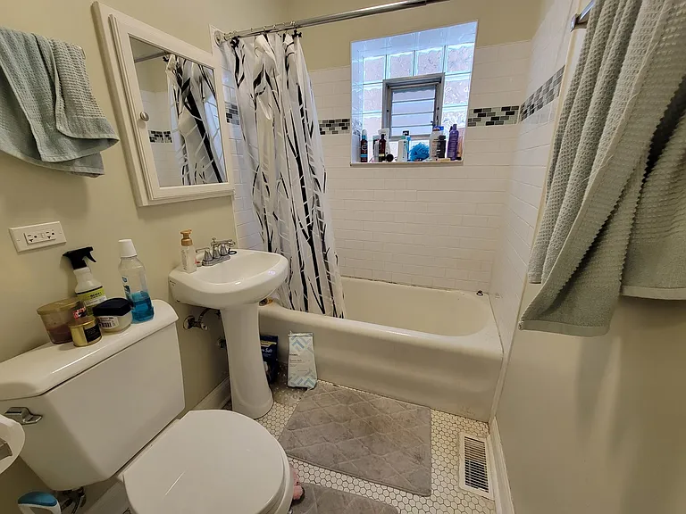 1624 Washington St #1N — Photo 13