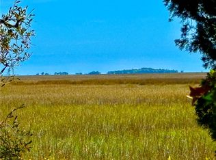 4 Mission Dr SE, Darien, GA 31305