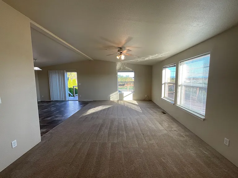 8477 Selder Rd — Photo 8