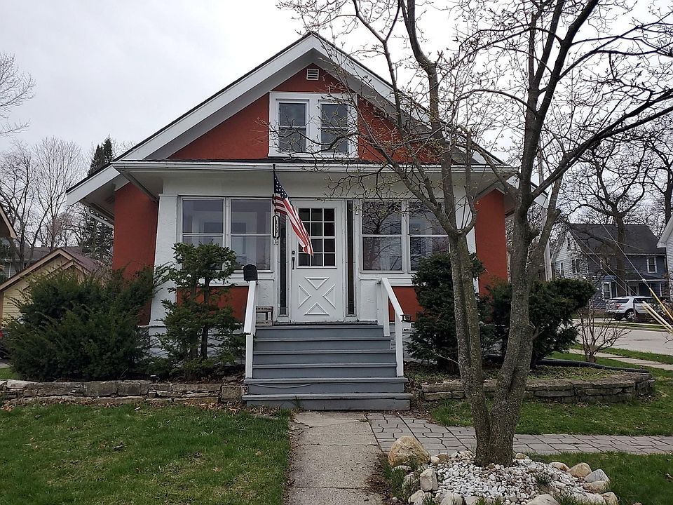 1st image of 160 Randall St