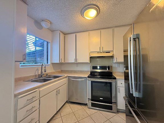 3rd image of 8045 Calle Fanita