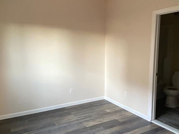 4th image of 43 Lake St #1