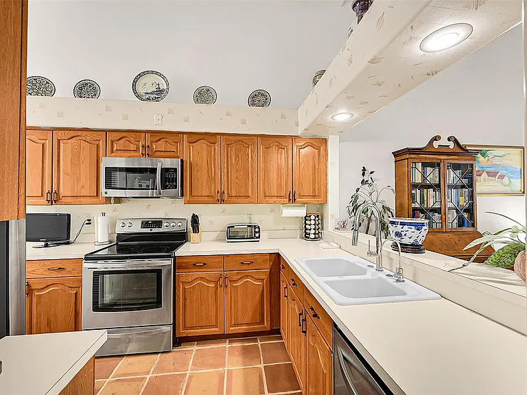 17210 NW Boca Club Blvd #103 — Photo 9