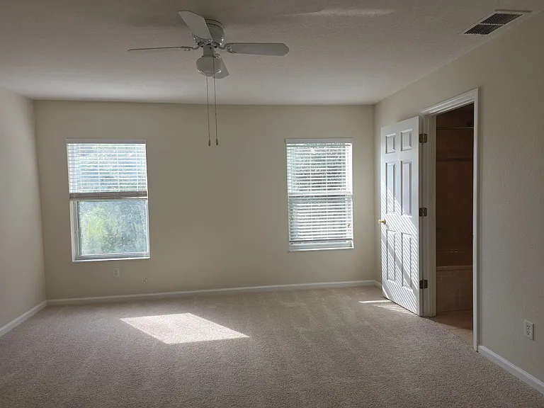 16661 Cedar Crest Dr — Photo 25