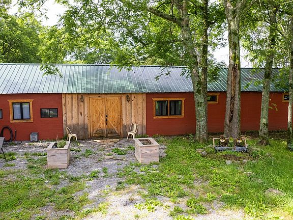 4th image of 760 Flatwoods Rd