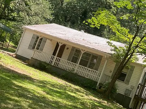 836 E College St, Bowdon, GA 30108