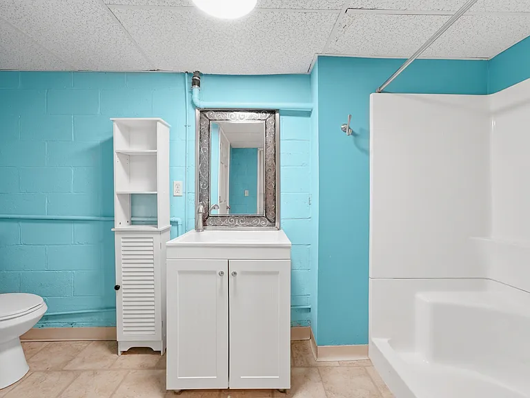 1419 Hawthorne St — Photo 15