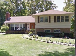 100 Lessing Rd, West Orange, NJ 07052