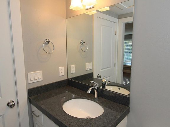 4th image of 4221 S Holladay Blvd #A