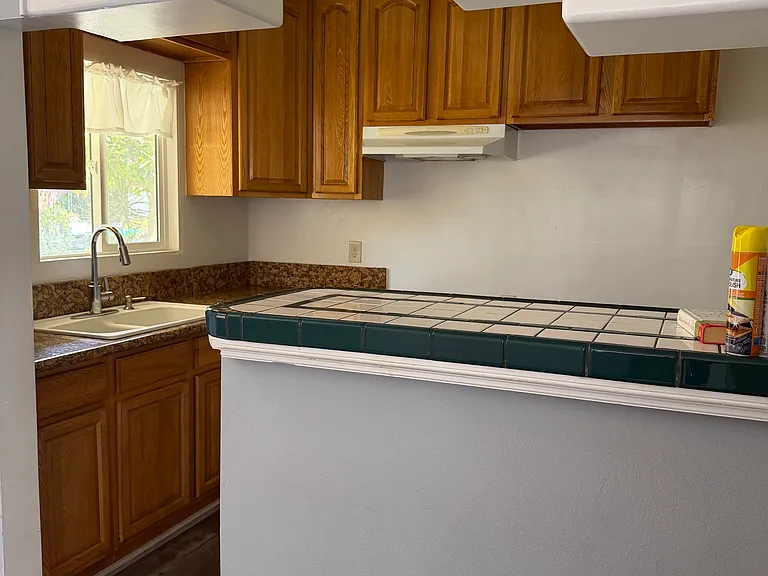 16916 Hayter Ave — Photo 5