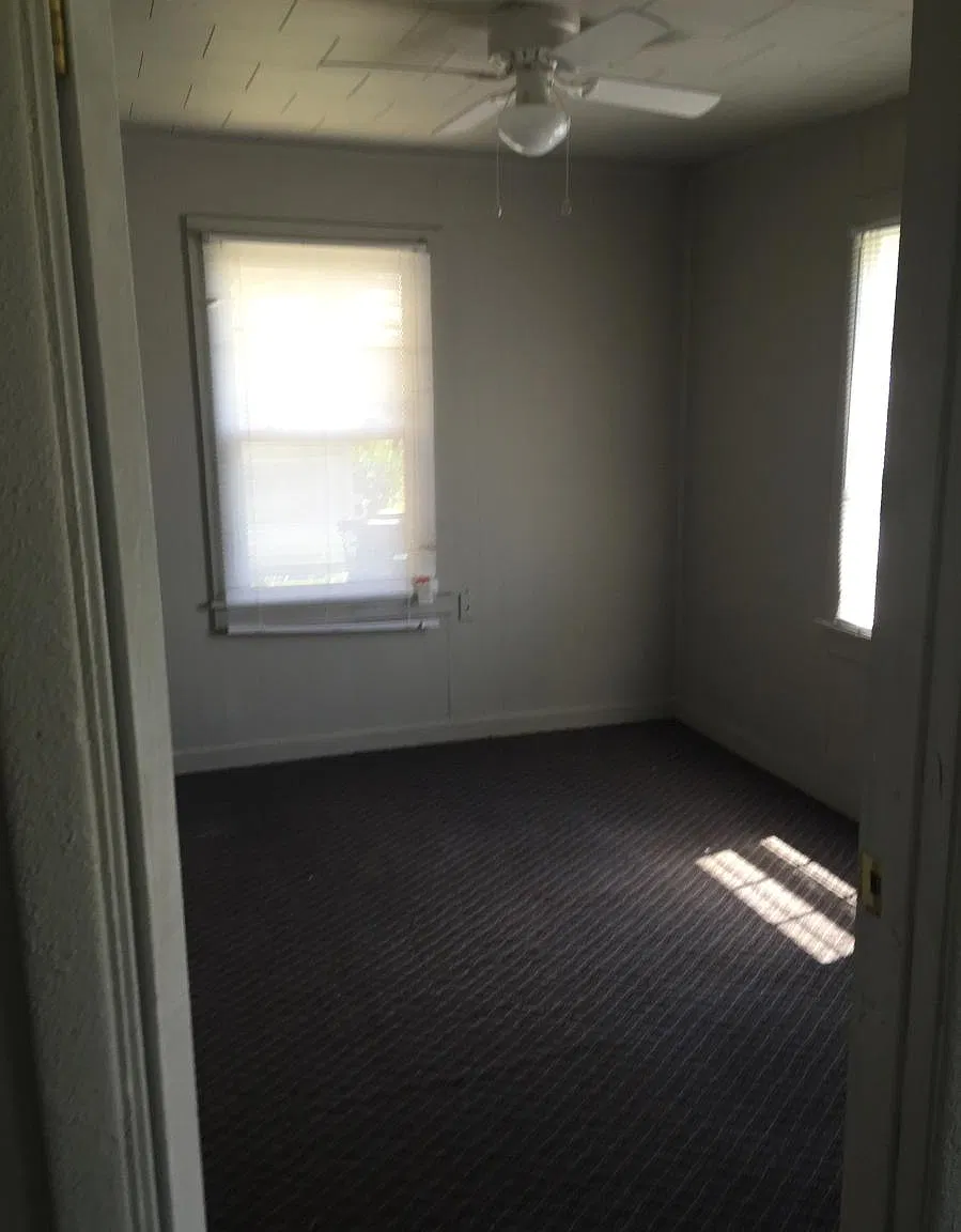 806 E Seymour Street — Photo 3
