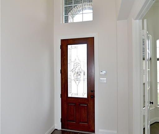 2nd image of 4126 Horseshoe Ln
