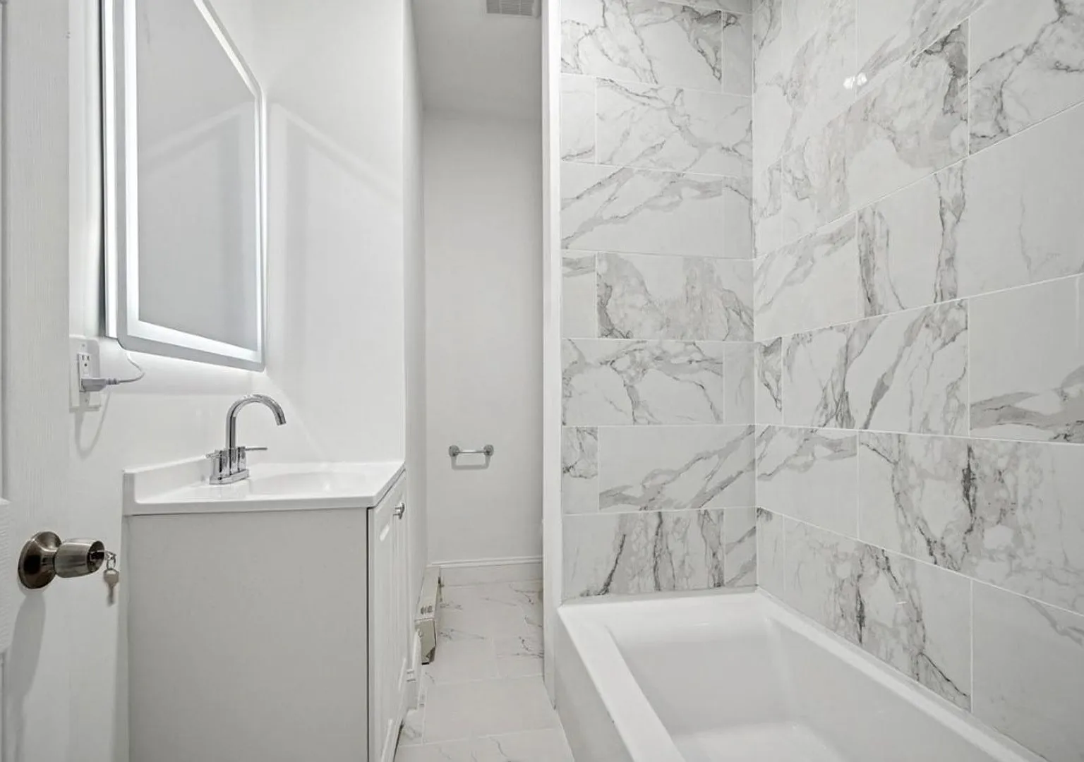 558 Herman Street — Photo 1