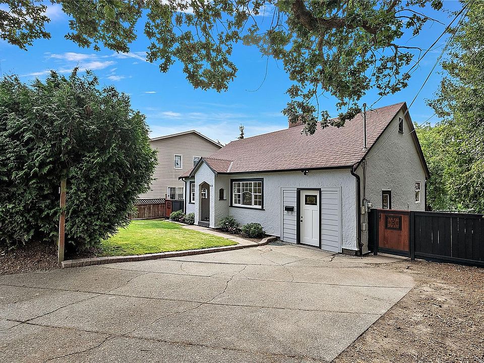 1st image of 813 Portage Rd