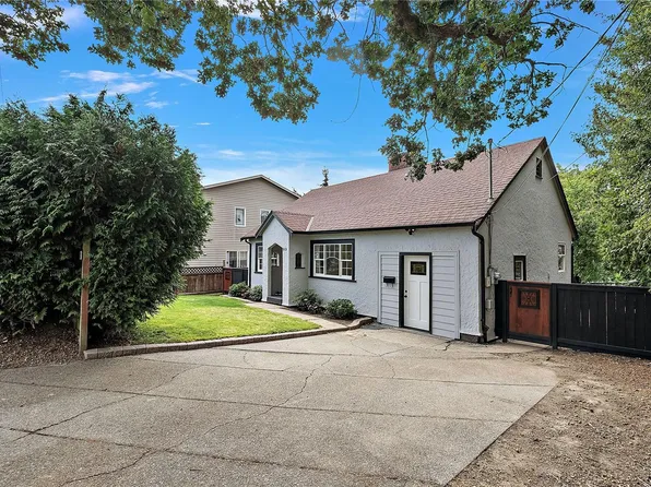 813 Portage Rd, Saanich, BC V8Z 1L7