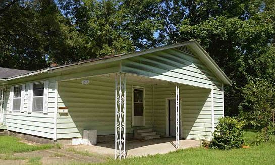3rd image of 1310 S Louisiana St