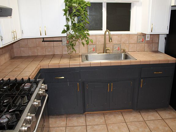 3rd image of 13716 Purche Ave