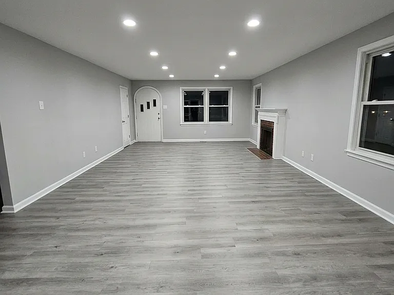 780 E Street Rd — Photo 3