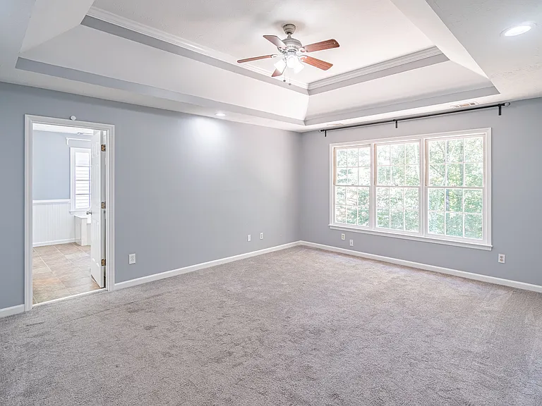 1321 Yorktown Cir — Photo 8