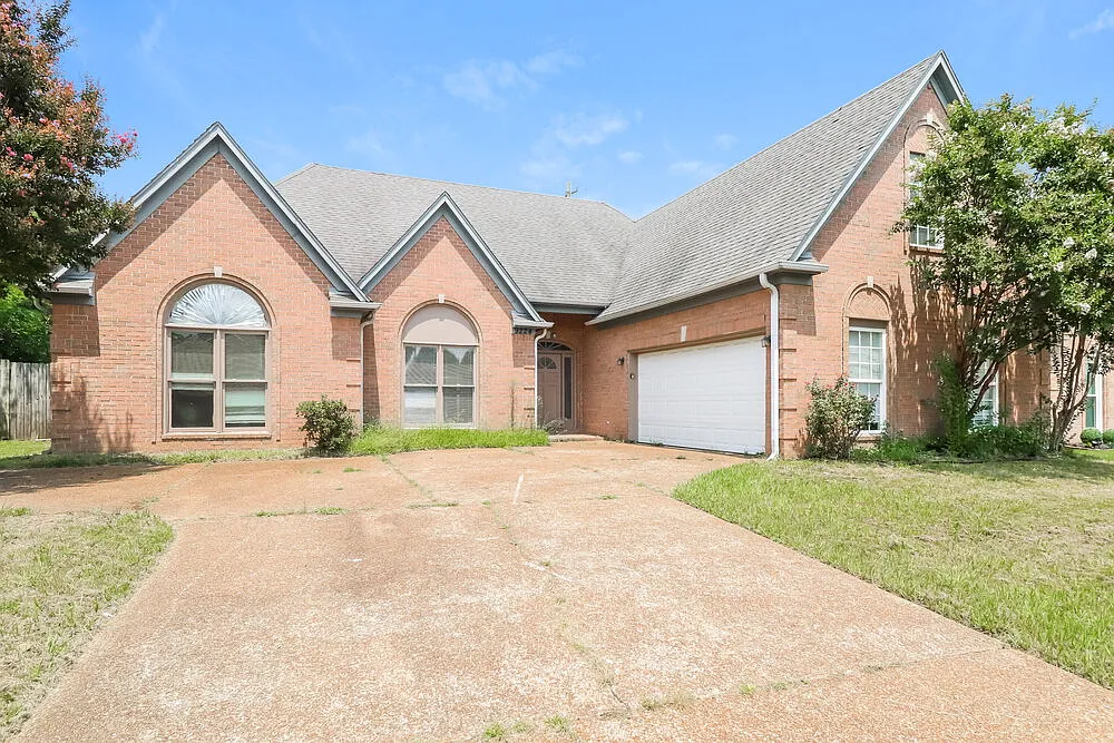4 bed, 2.0 bath, 2974 sqft, $2,200 — Photo 4