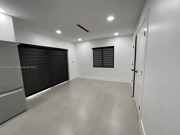4th image of 15843 Fairway Heights Blvd