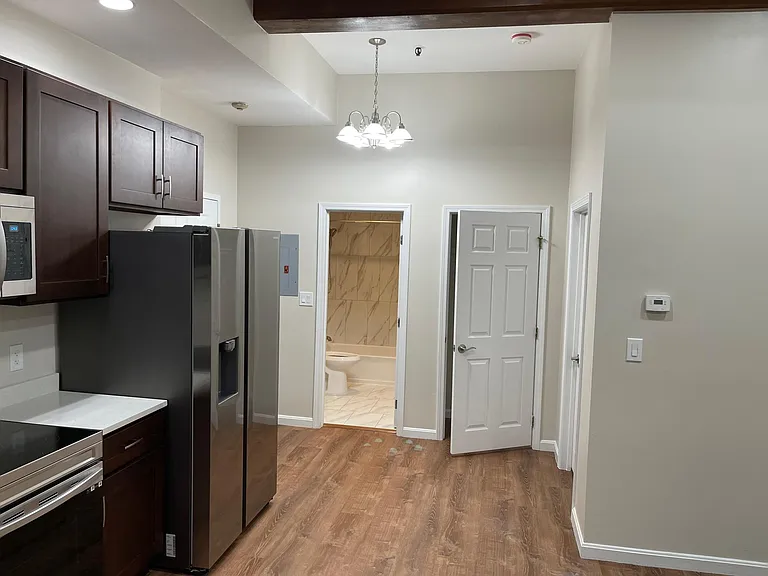 402 River St #3D — Photo 6