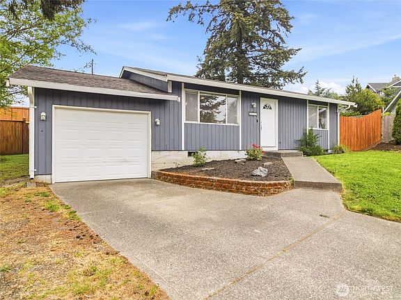 2nd image of 2715 24th Avenue Ct SE