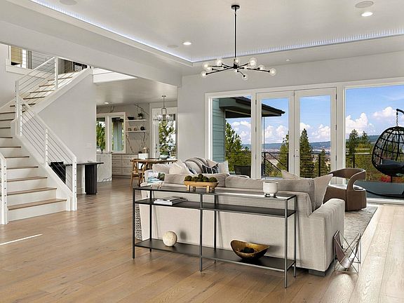 3rd image of 242 N Legacy Ridge Dr