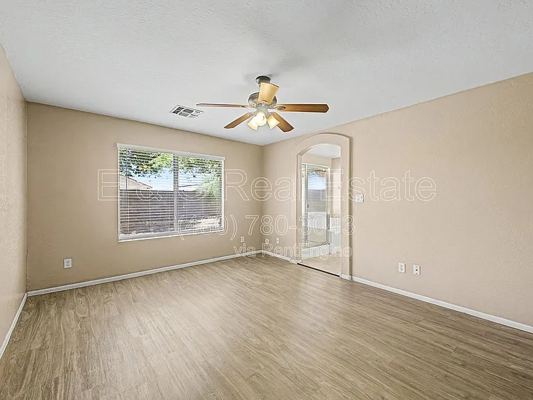 13153 W Mauna Loa Ln — Photo 10