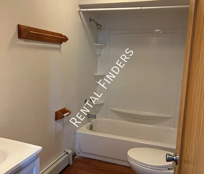 222 E Main St #6 — Photo 21