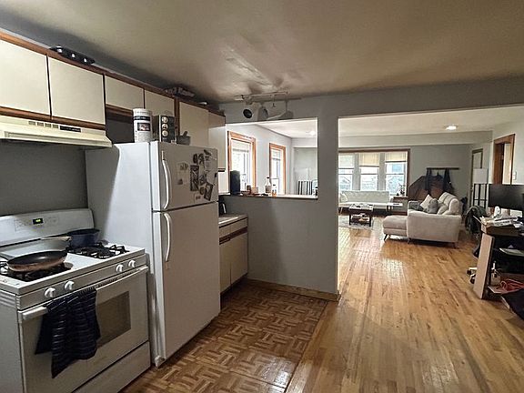 5th image of 1617 N Hudson Ave APT 1F