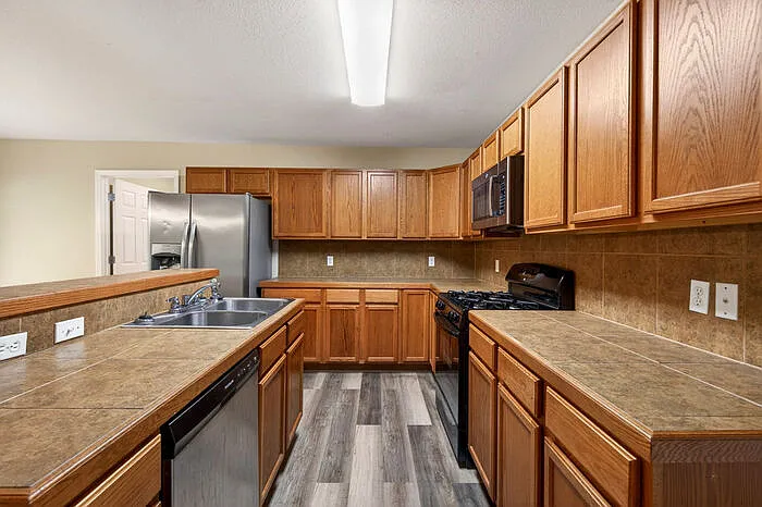 10261 English Manor Dr — Photo 9