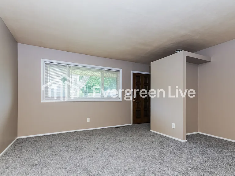 341 Stubbs Dr — Photo 4