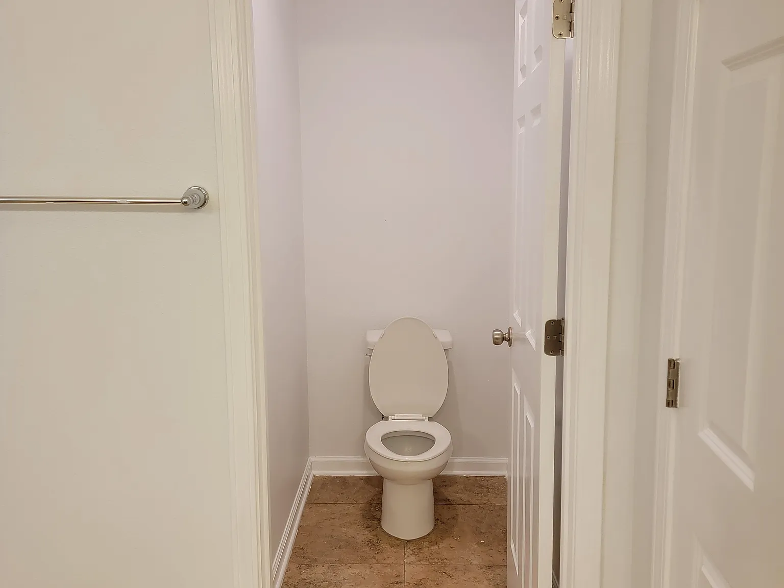 3 bed, 1932 sqft, $5,000 — Photo 2