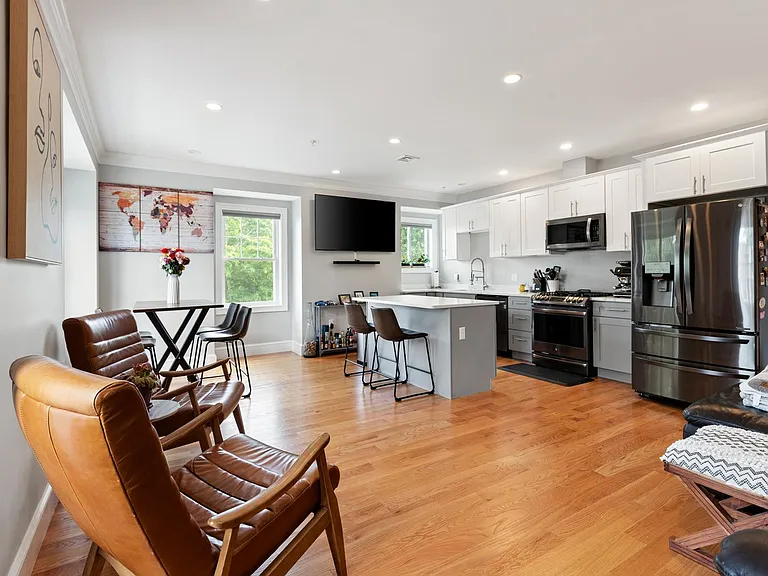 23 Bowdoin Ave #5 — Photo 5